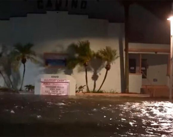 Huracán Idalia azota con fuerza a la Florida