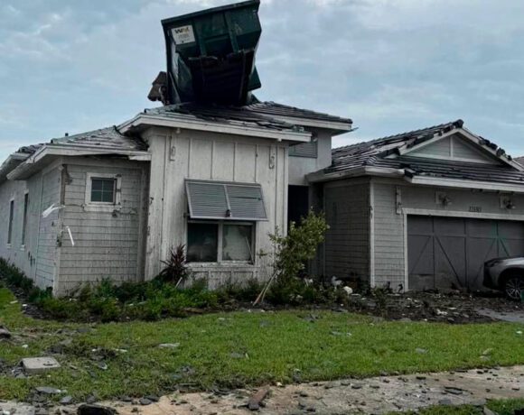 Milton deja al menos 4 muertos según informes preliminares