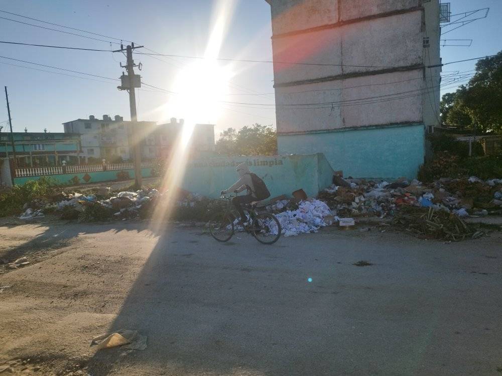 Basureros en Ciego de Ávila