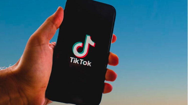 Nuevo proyecto de ley otorgaría a Biden el poder de eliminar TikTok