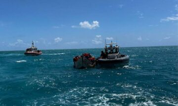 Guardia Costera de EEUU deporta a 38 migrantes cubanos que pretendían llegar a suelo estadounidense