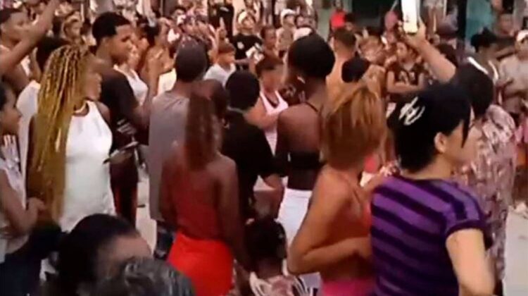 Protestas masivas en Caimanera son reprimidas por el régimen castrista de Cuba