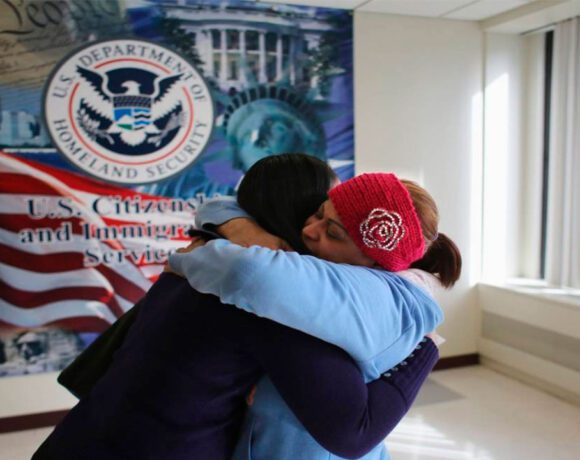 DHS anuncia nuevas actualizaciones en el proceso de reunificación Familiar