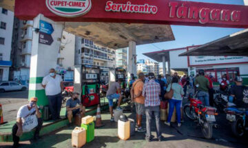 Régimen de Cuba habla de un aumento en los precios de la gasolina