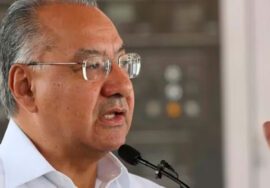 FBI arresta a ex embajador de Estados Unidos en Bolivia