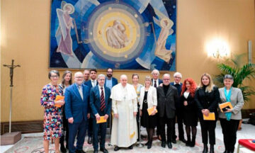 Papa Francisco se reúne con Marxistas y Comunistas
