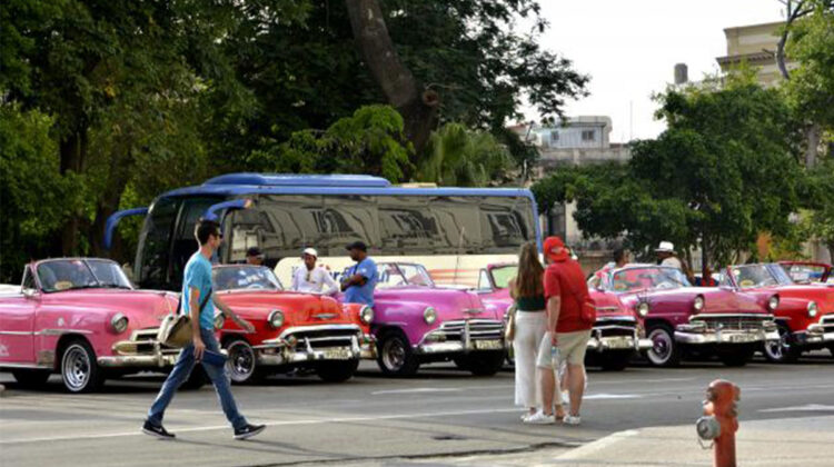 Régimen de Cuba anuncia haber llegado al millón de turistas