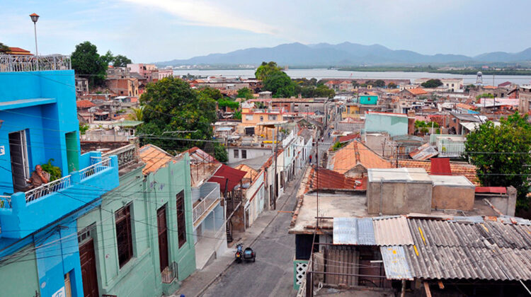 Trabajadores de Santiago de Cuba fueron sancionados por no participar en los desfiles del 1ro de Mayo