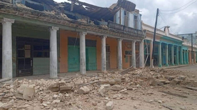 Derrumbe en el casco histórico de Matanzas