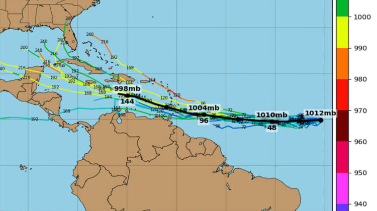 Alerta temprana sobre posible huracán