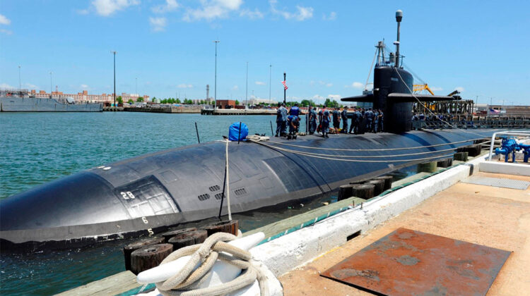 Submarino USS Helena llega a la Bahía de Guantánamo