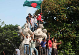 Derrocado el régimen socialista de Bangladesh