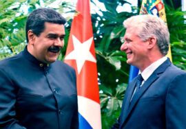 Senadores piden a Biden negar la entrada de Díaz-Canel