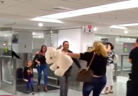 Cubanos beneficiarios del Parole Humanitario que tengan permiso de viajar podrán hacerlo