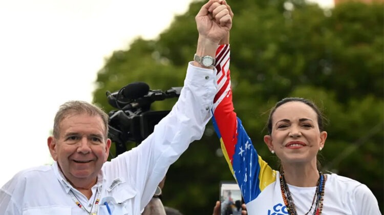 María Corina reacciona al exilio de Edmundo González