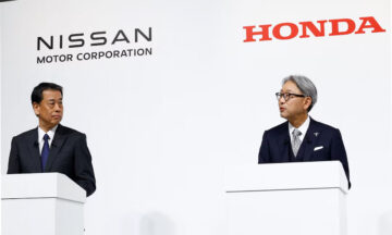 Automotrices Nissan y Honda planean fusionarse para el 2026