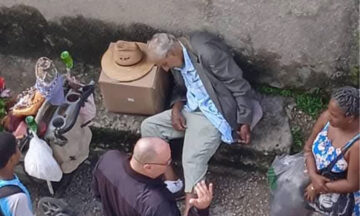 Anciano muere de hambre en plena calle en Cuba