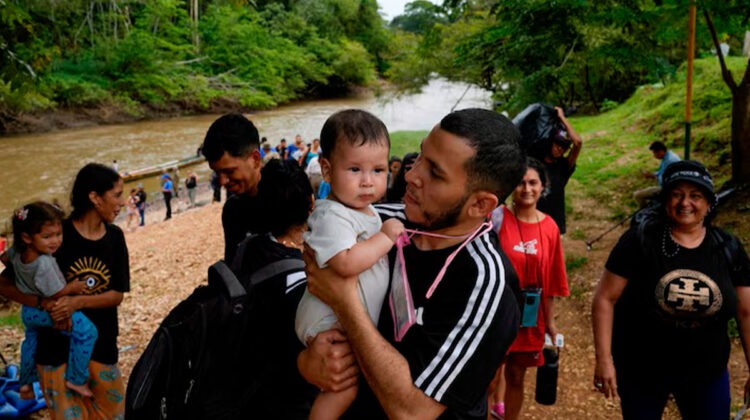 Más de 300.000 migrantes cruzaron el tapón del Darién en el 2024